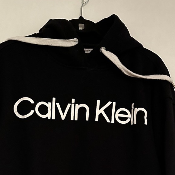Calvin Klein Performance Black Cropped Hoodie Sweatshirt Pullover Size Medium - Picture 7 of 12